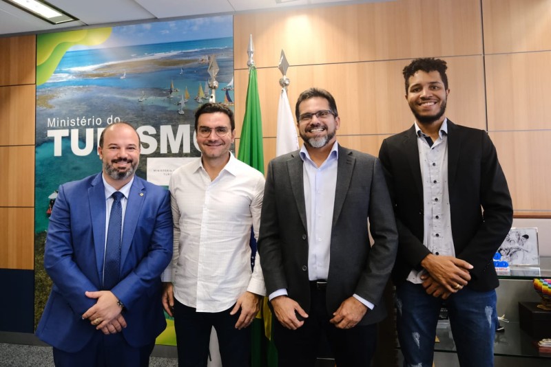 Cidennf busca apoio para desenvolvimento turístico em reunião com o ministro Celso Sabino